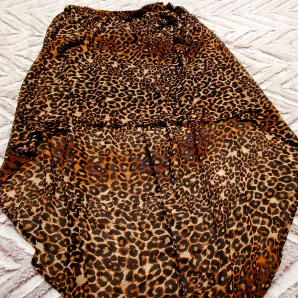 Leopard print open-faced skirt